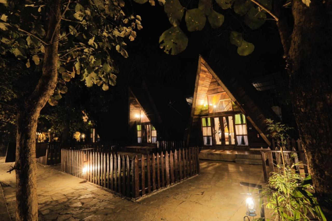 Hotel Sterling Padam Pench Khawāsa Zewnętrze zdjęcie