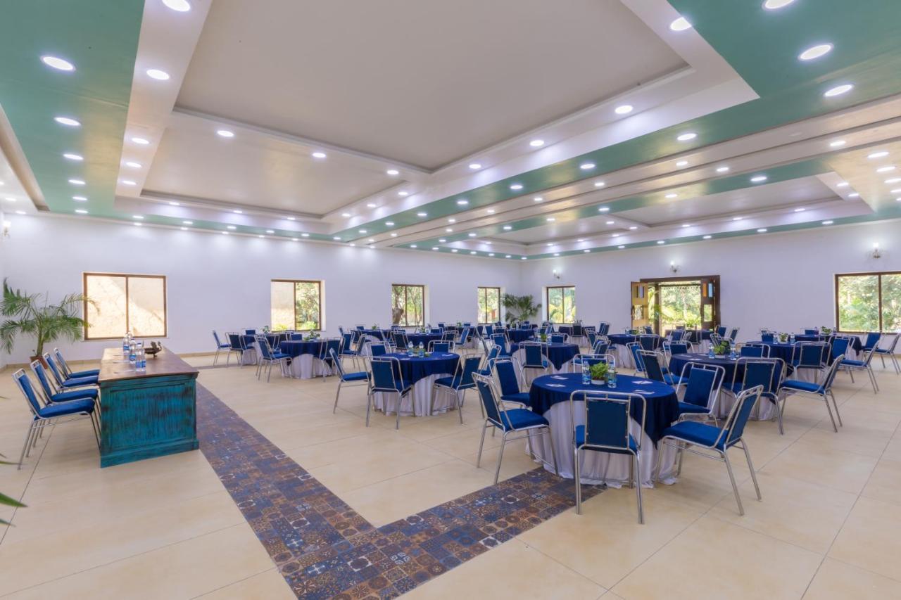Hotel Sterling Padam Pench Khawāsa Zewnętrze zdjęcie